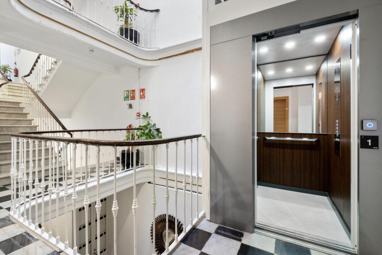 Malaga City Suites Εξωτερικό φωτογραφία